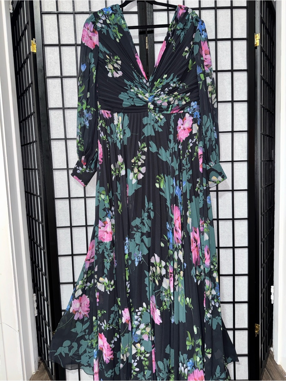 Badgley Mischka pleated floral gown size 14 - Picture 4 of 11
